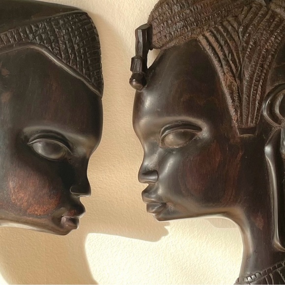 12” Tanzanian Ebony Carving Couple Pair Wall Relief Faces Masks - Picture 2 of 6